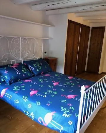 בית נופש Casa Borc Di Nelle